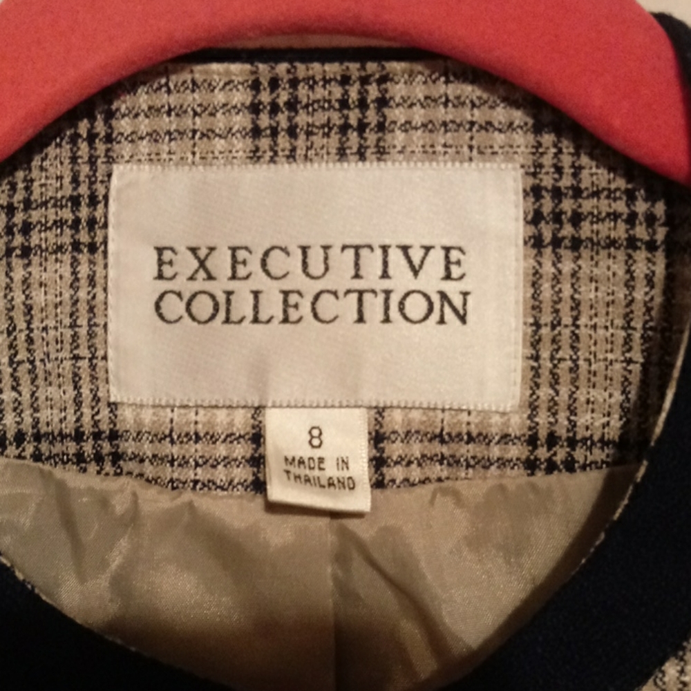 Executive Collection Blazer Size 8 - image 4
